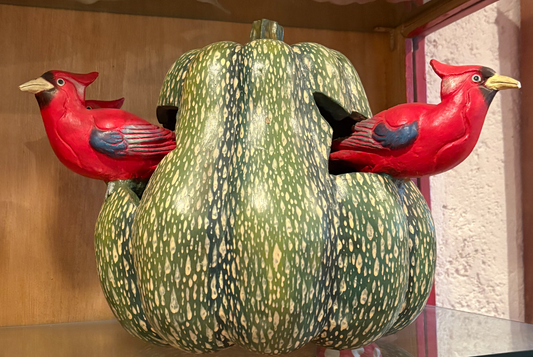 Calabaza con cardenales